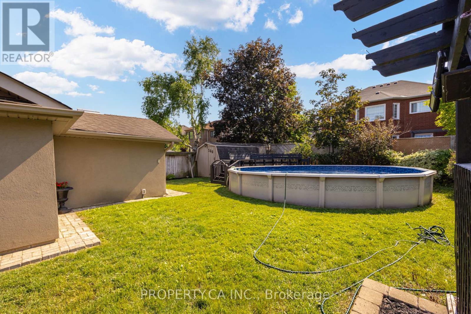 566 ROUGEMOUNT DRIVE - 45