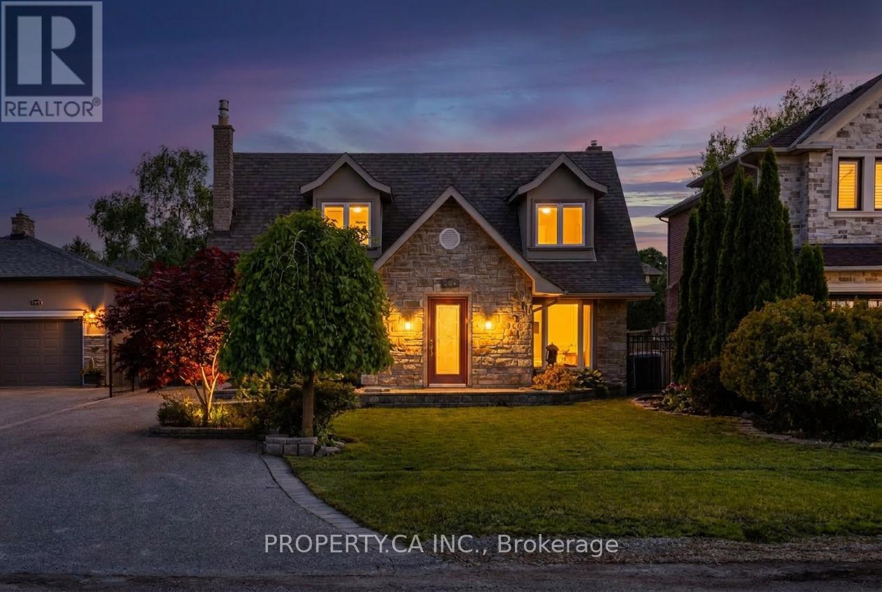 566 ROUGEMOUNT DRIVE - 48