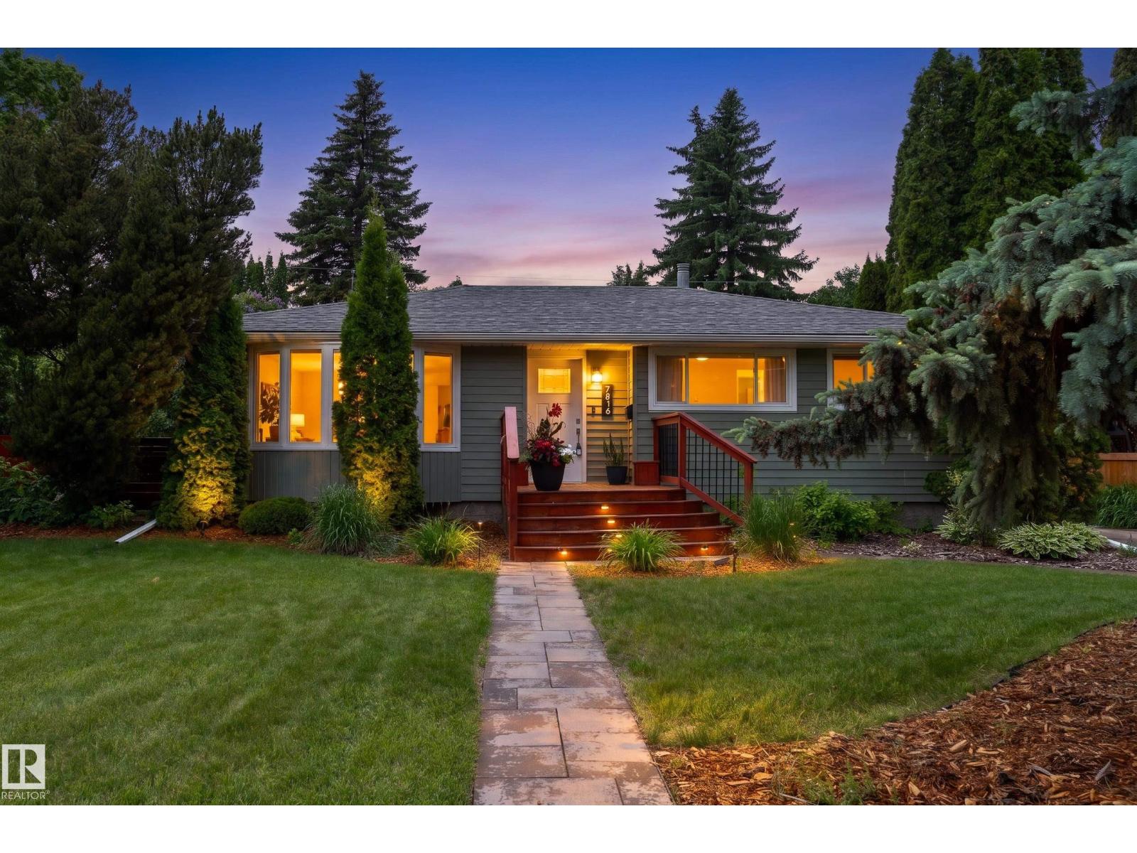 7816 142 ST NW - 1