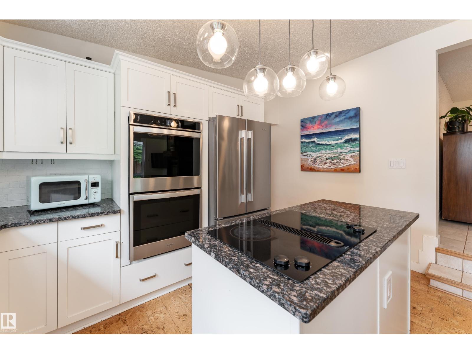 7816 142 ST NW - 12