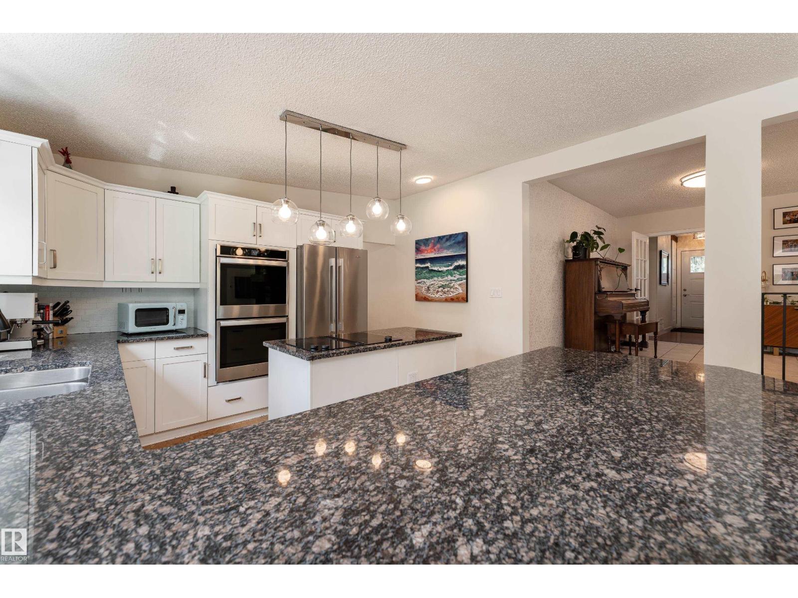 7816 142 ST NW - 13