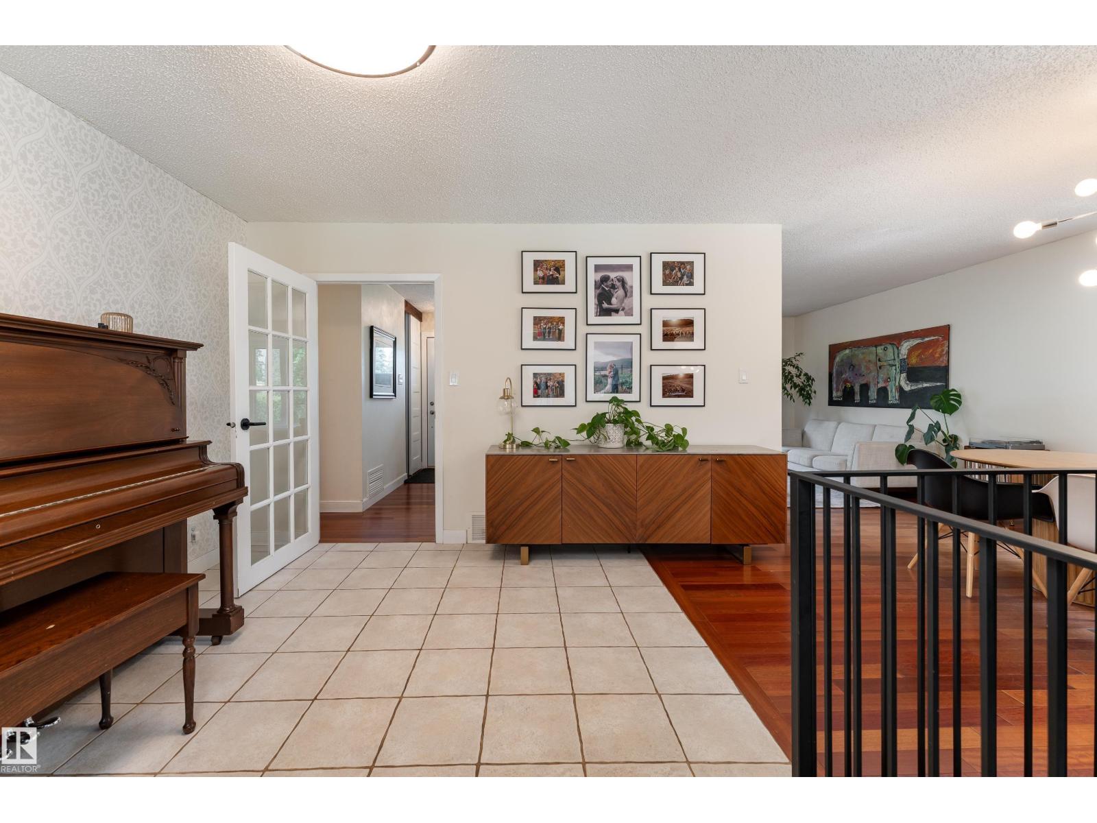 7816 142 ST NW - 17