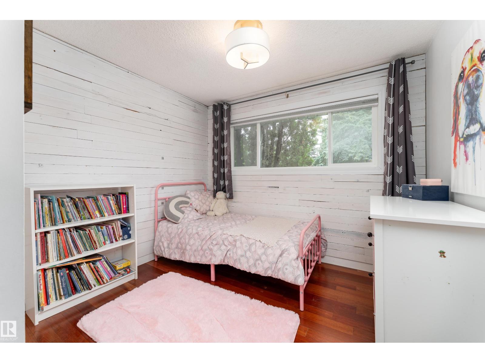 7816 142 ST NW - 25