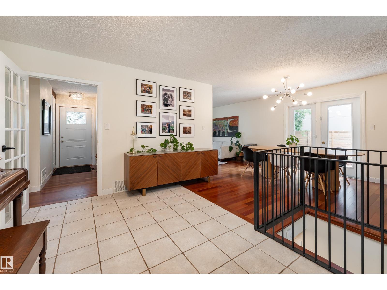 7816 142 ST NW - 31