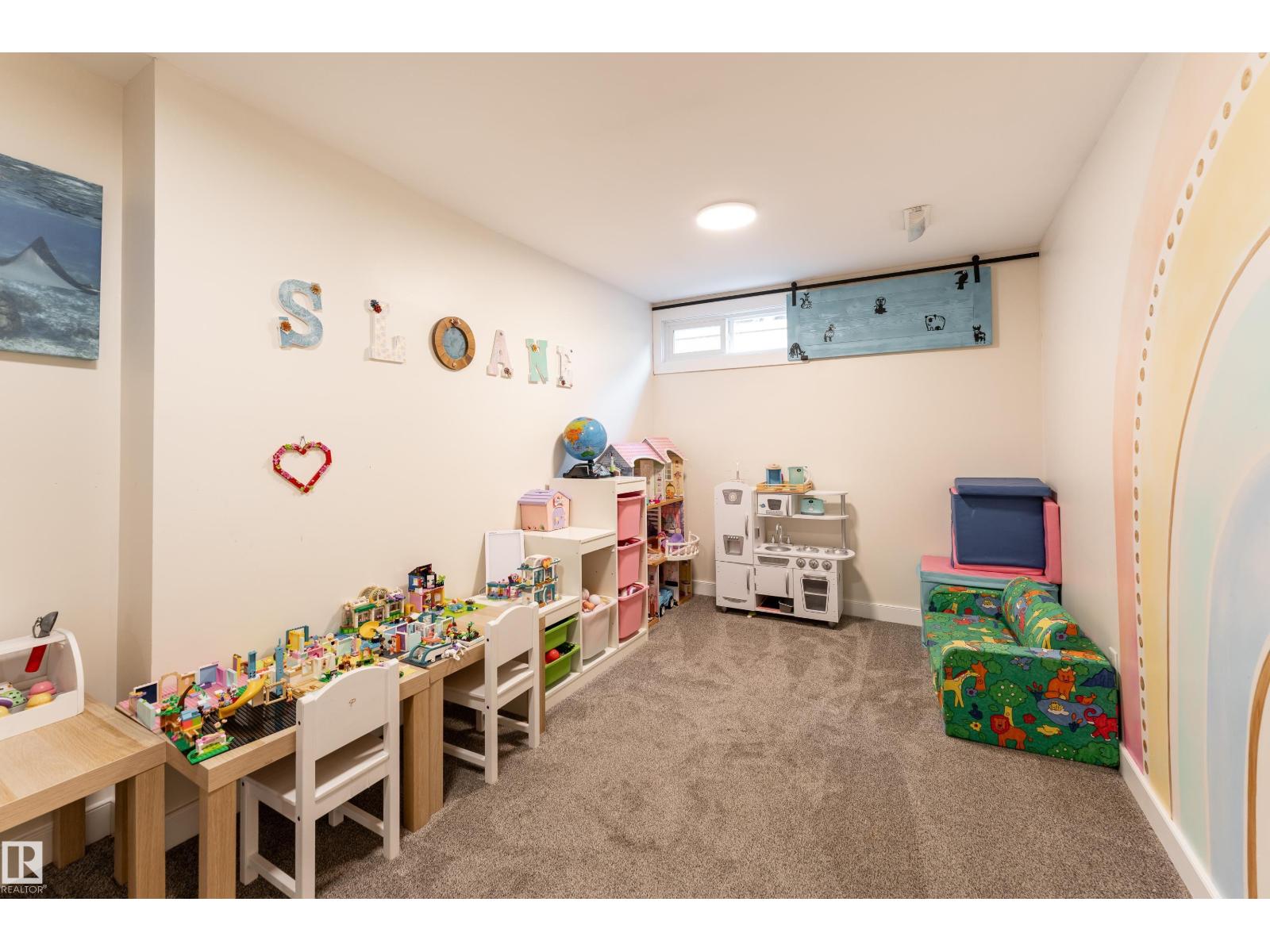 7816 142 ST NW - 35