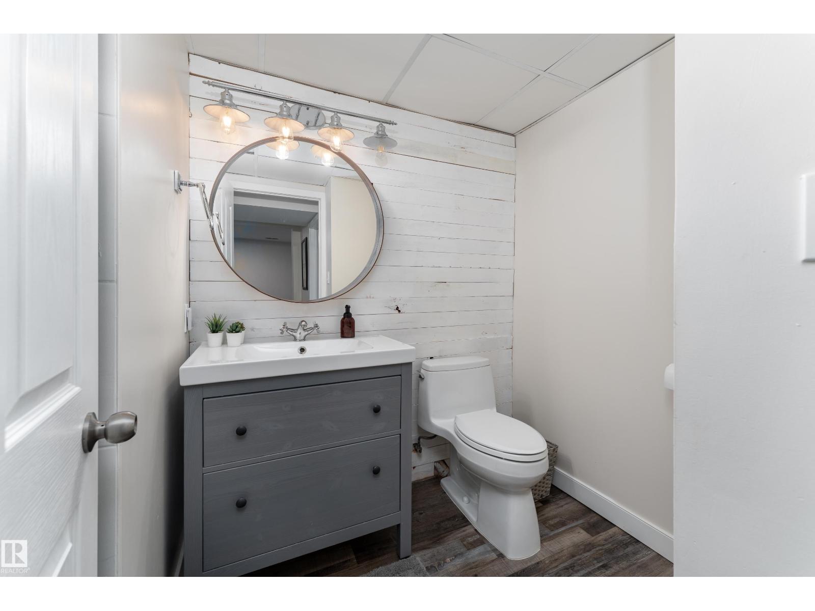7816 142 ST NW - 39