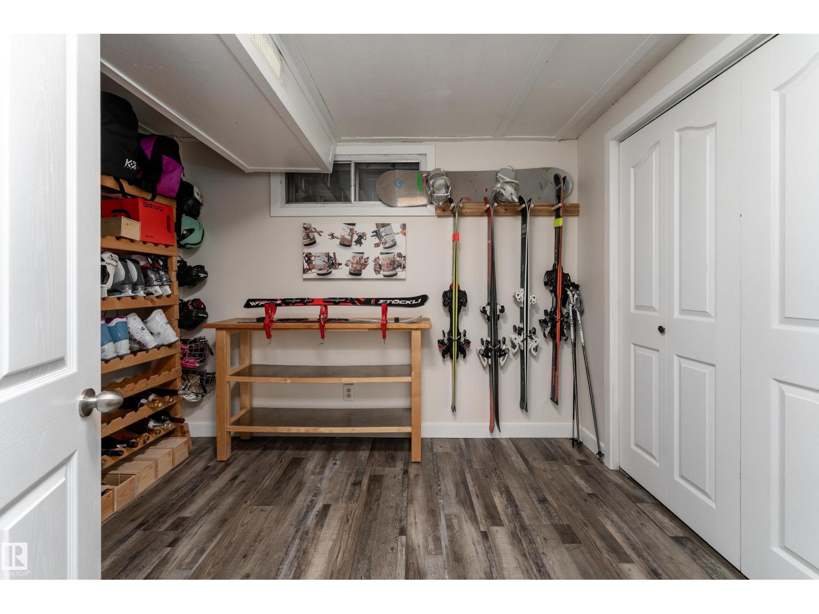 7816 142 ST NW - 40