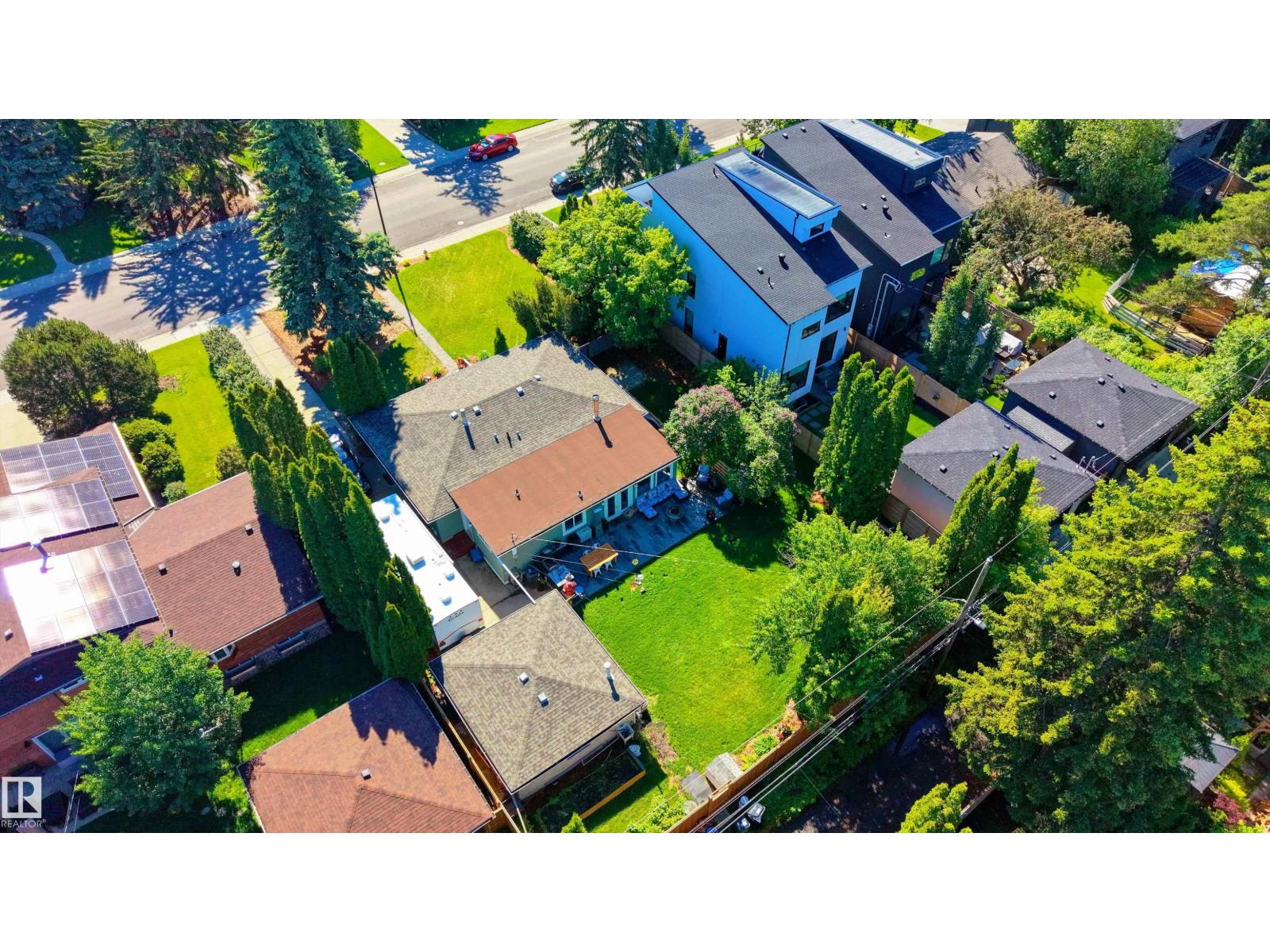 7816 142 ST NW - 54