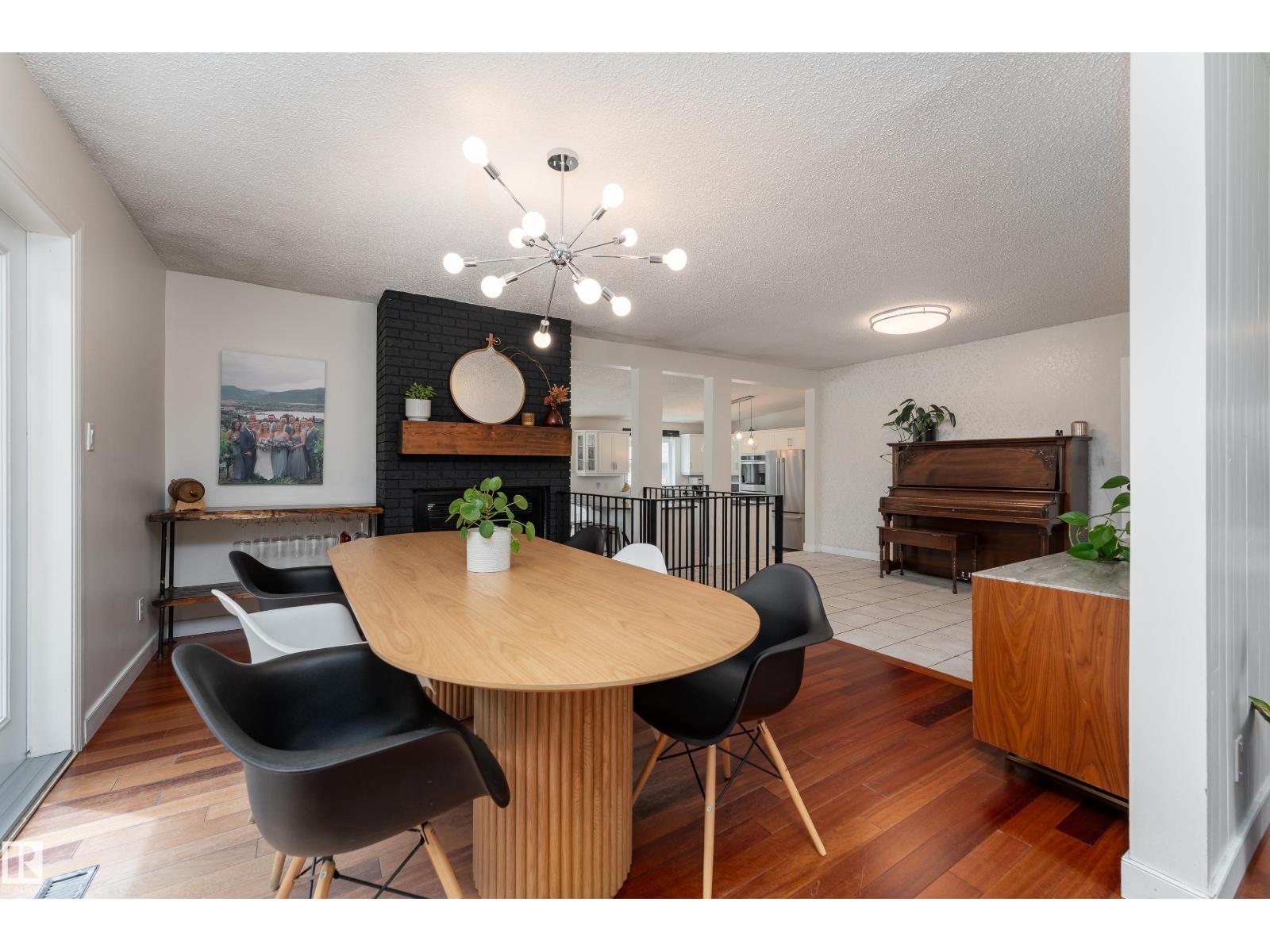 7816 142 ST NW - 6
