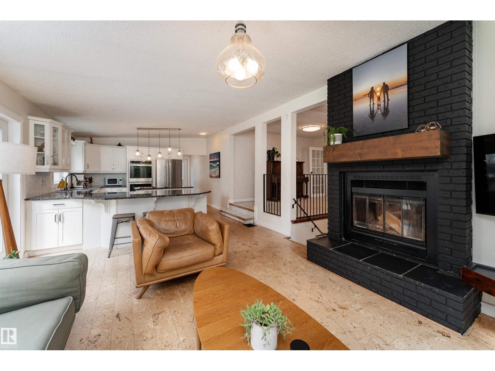 7816 142 ST NW - 9