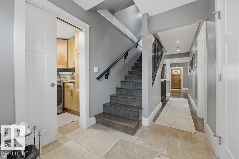 10321 137 ST NW - 18