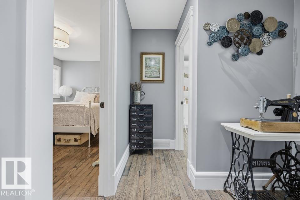 10321 137 ST NW - 26