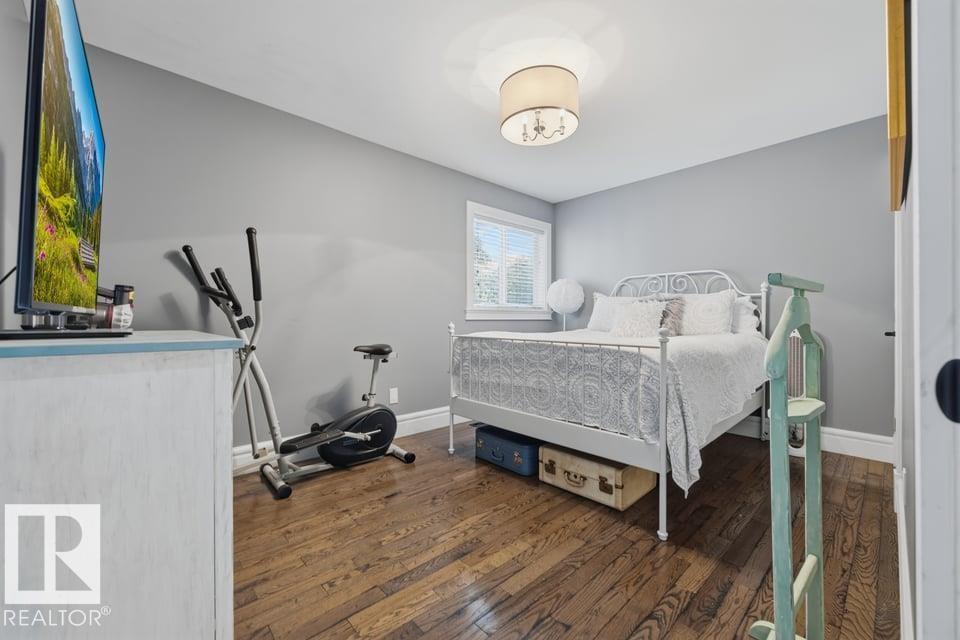 10321 137 ST NW - 27