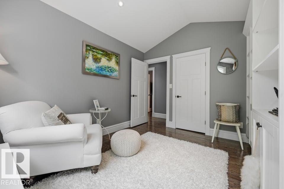 10321 137 ST NW - 30