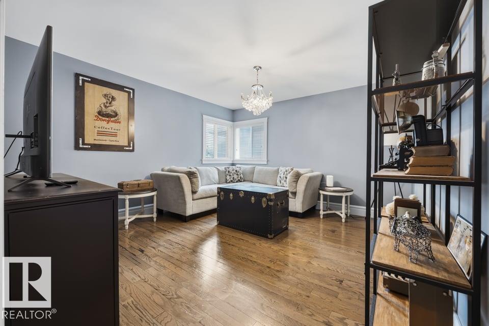 10321 137 ST NW - 31
