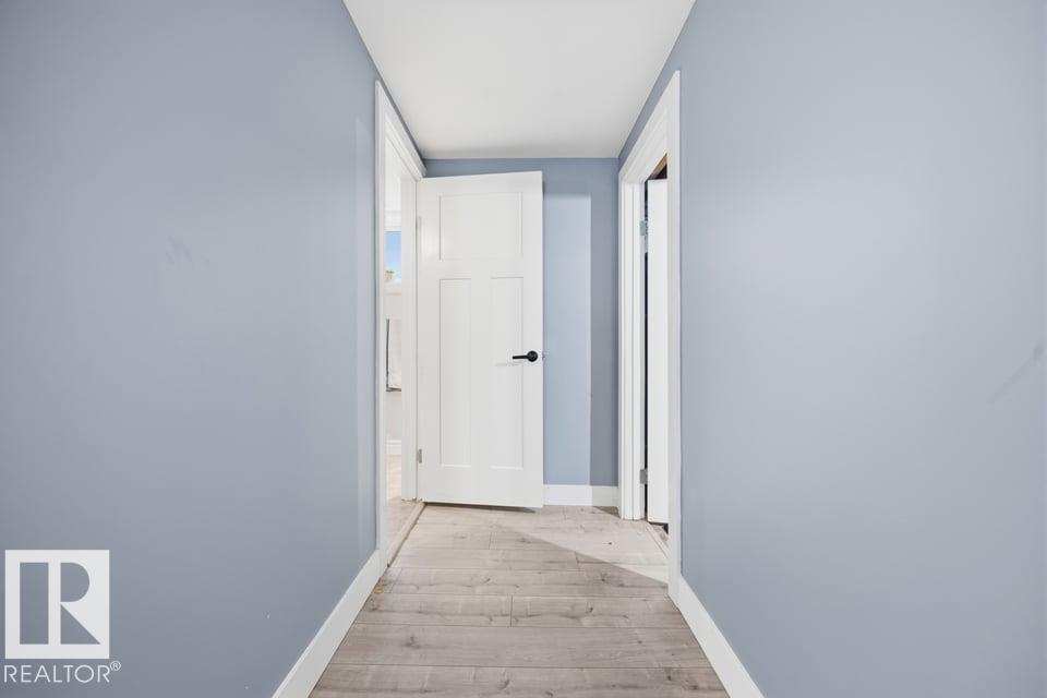 10321 137 ST NW - 37