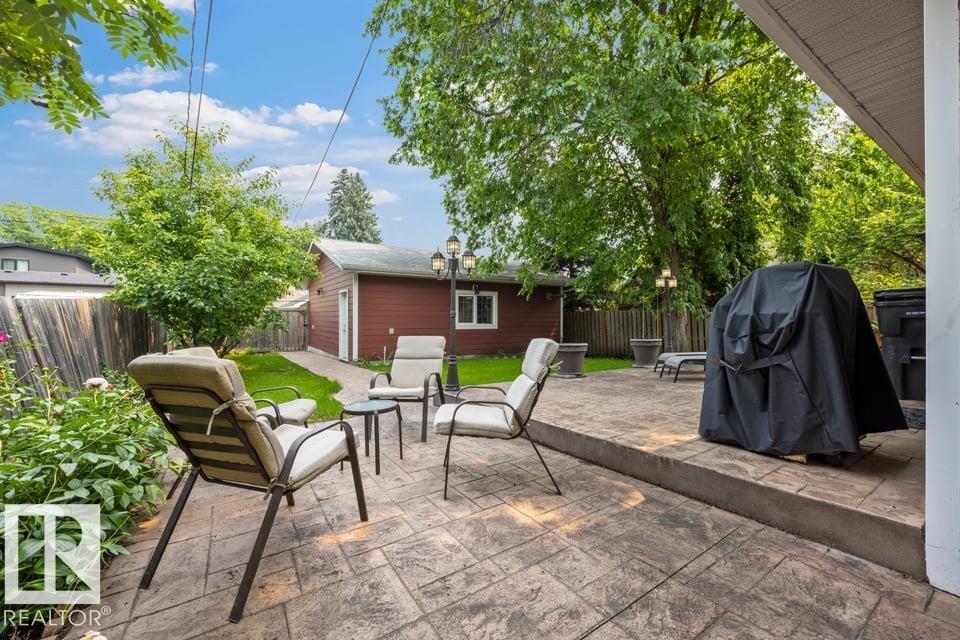 10321 137 ST NW - 45