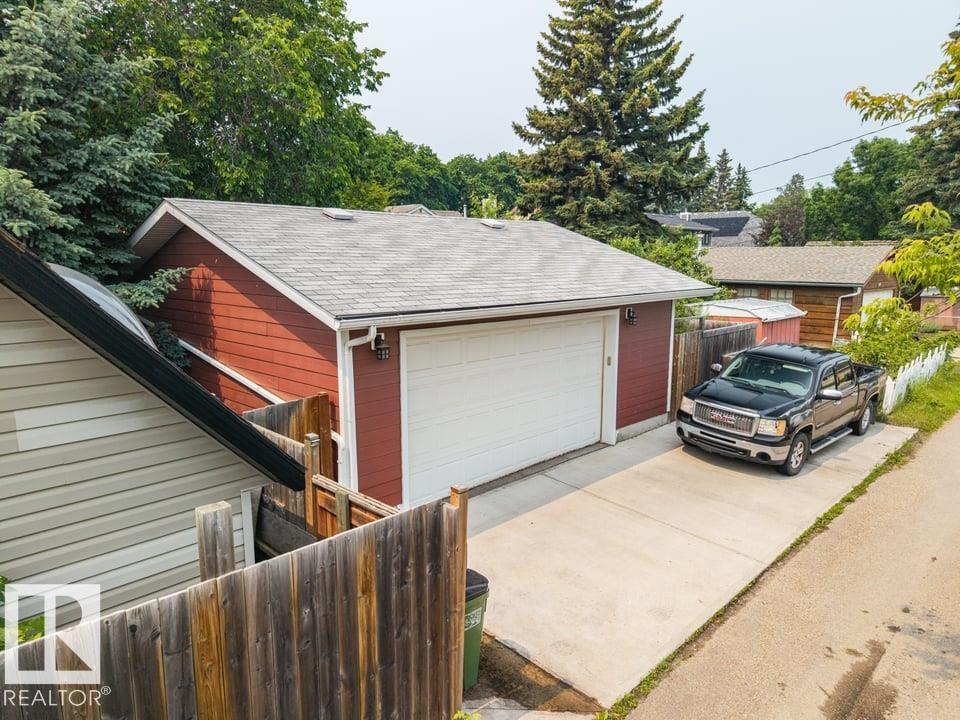 10321 137 ST NW - 47
