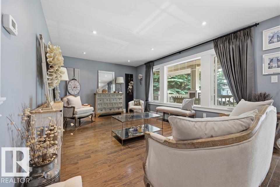 10321 137 ST NW - 6