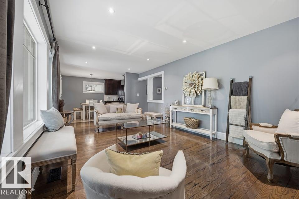 10321 137 ST NW - 7