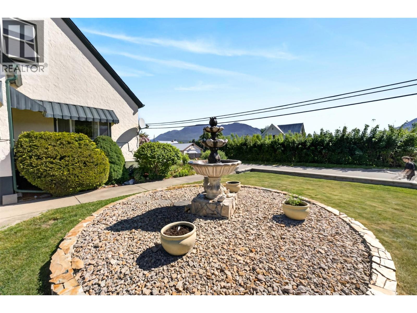 900 Sicamous Street - 70