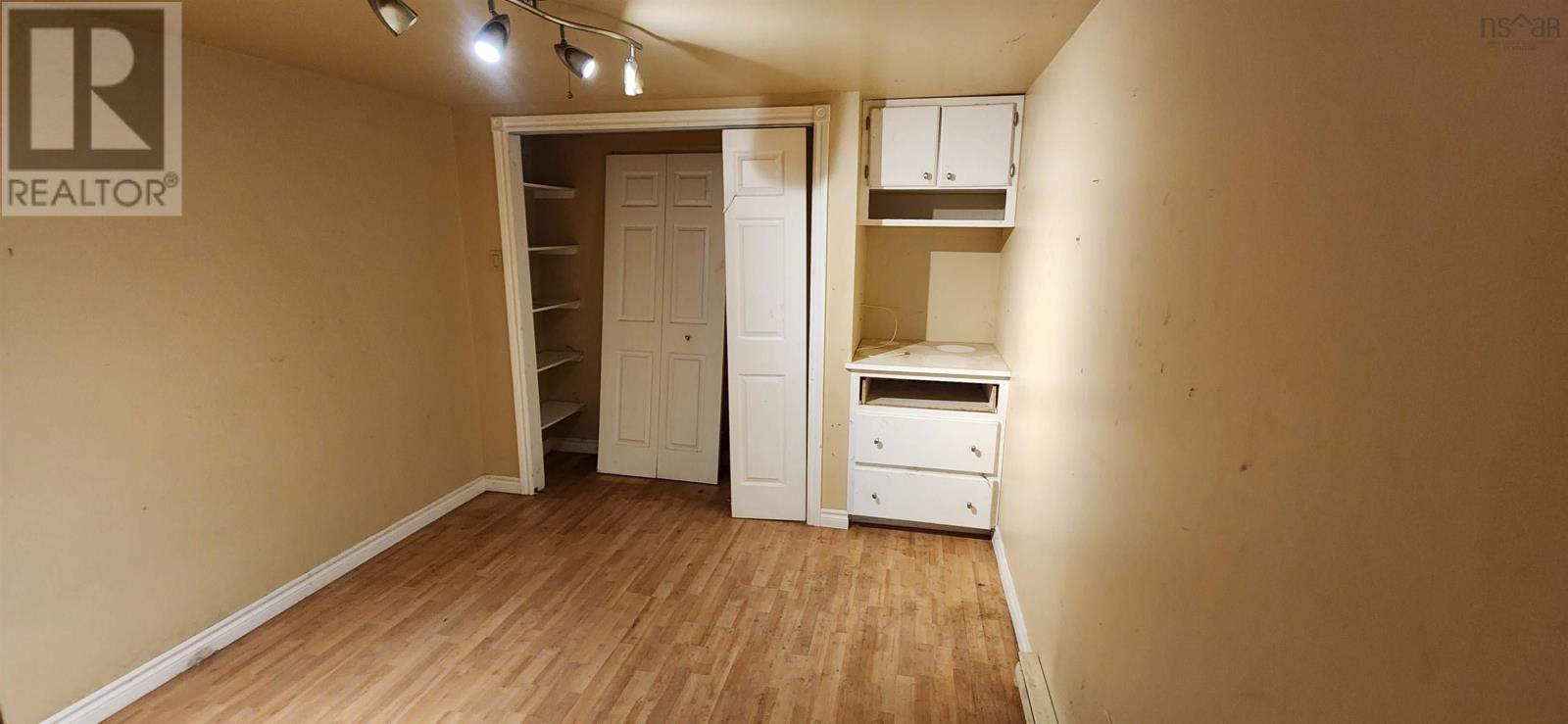 31 Parker Mountain Road - 11