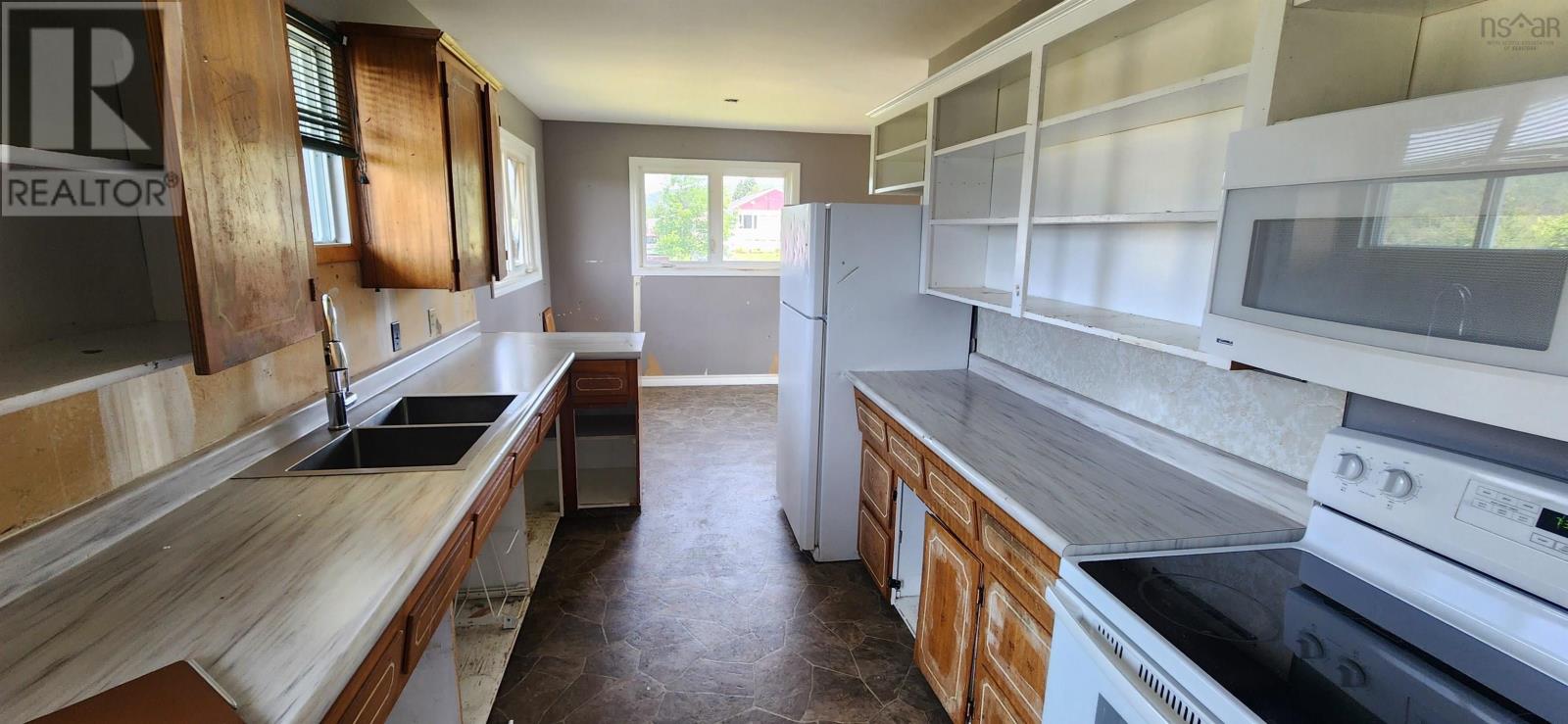 31 Parker Mountain Road - 8