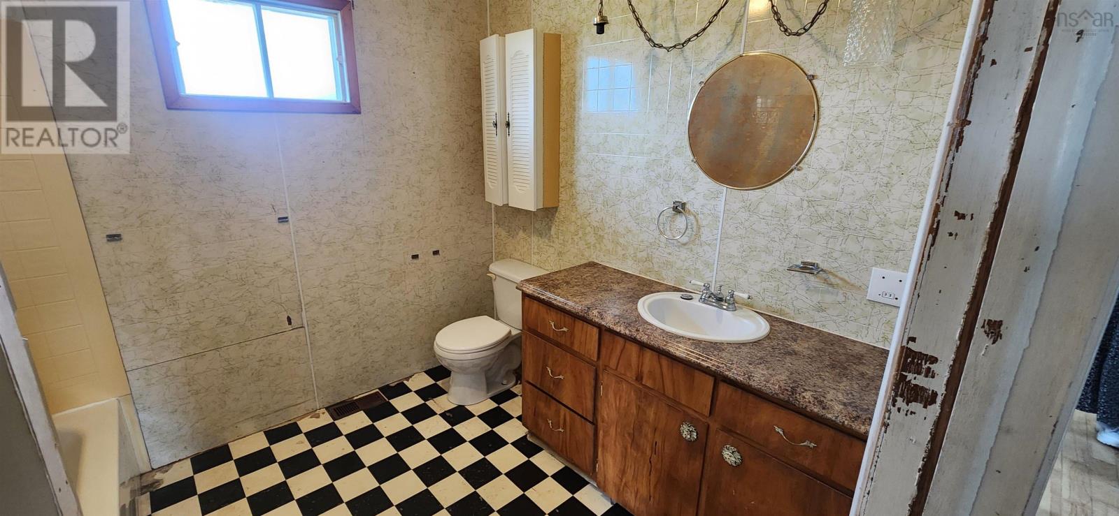 31 Parker Mountain Road - 16