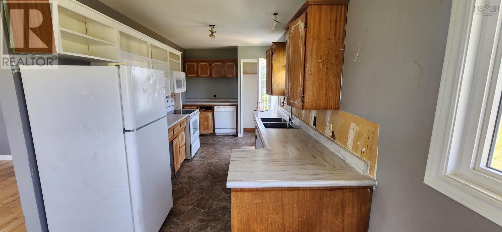 31 Parker Mountain Road - 7