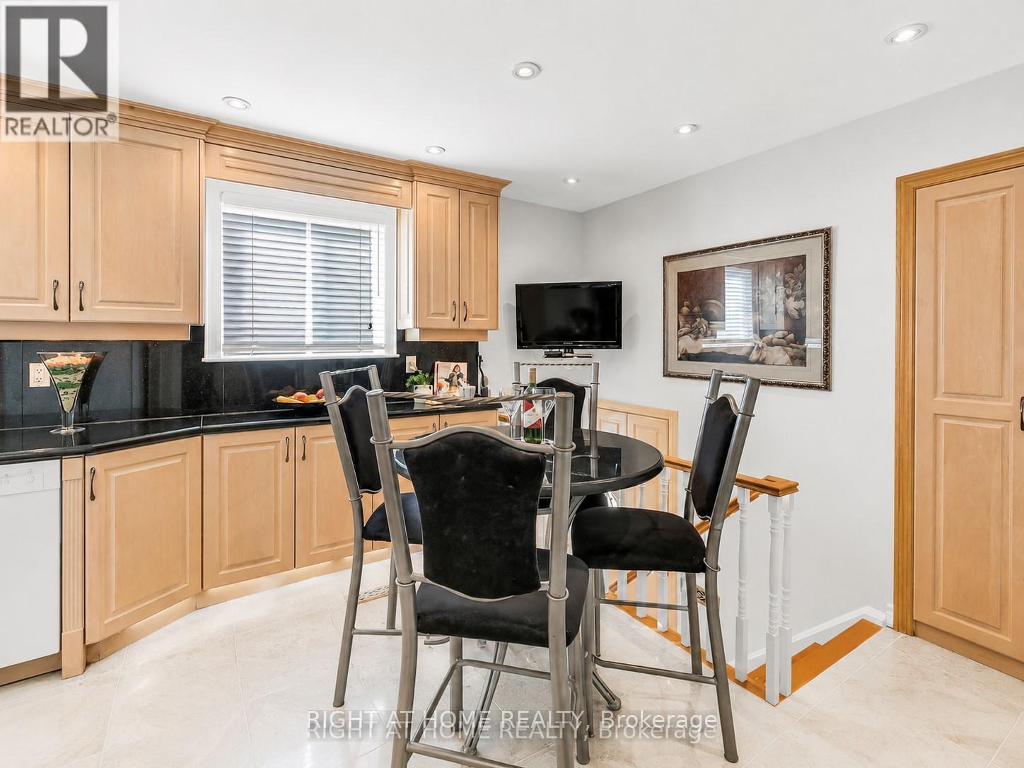 168 SPRINGHEAD GARDENS - 15