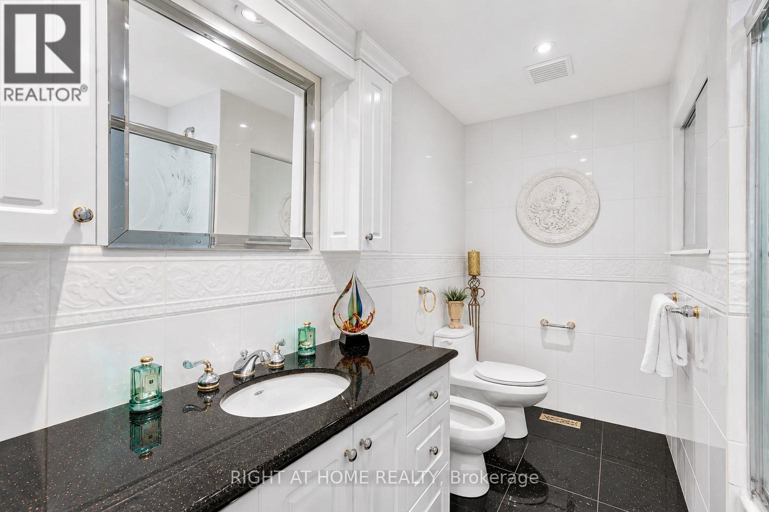168 SPRINGHEAD GARDENS - 23