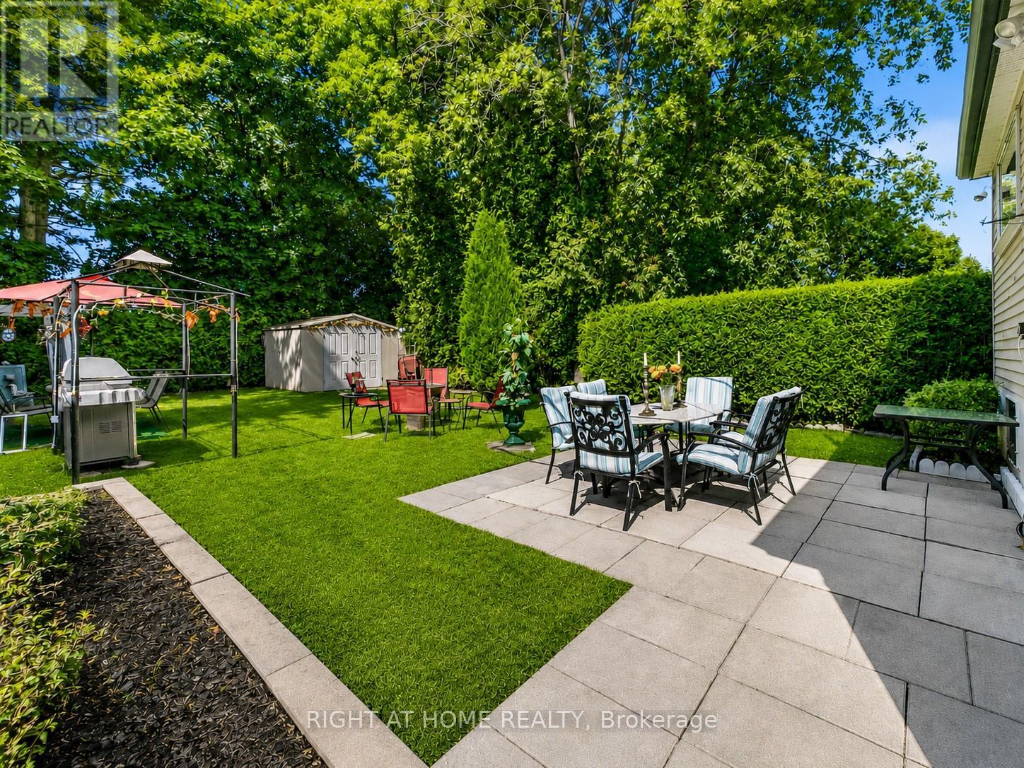 168 SPRINGHEAD GARDENS - 35