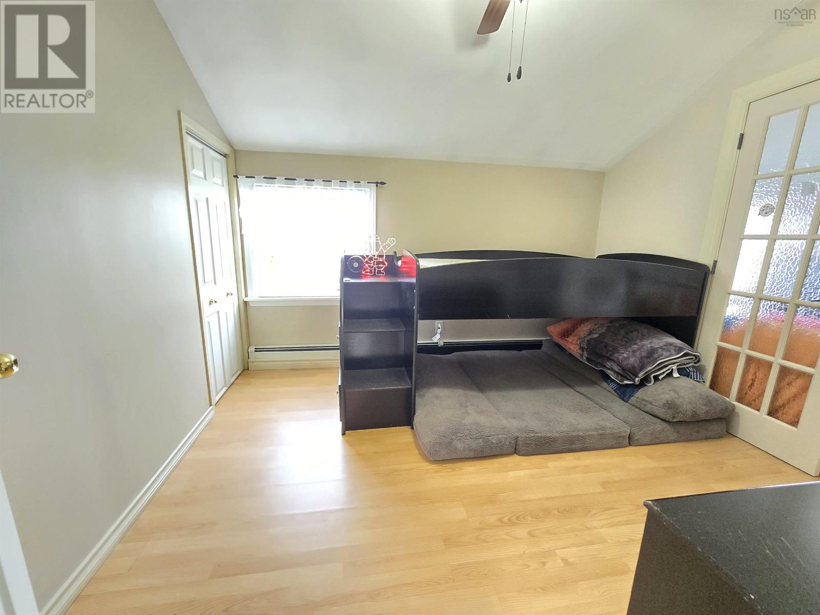 80 Parkwood Drive - 13