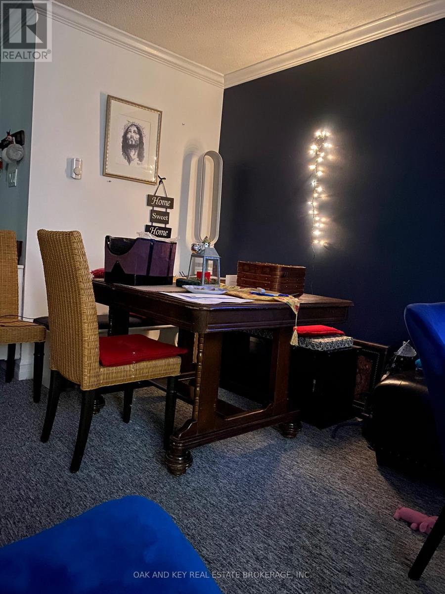 75 HUXLEY STREET - 7