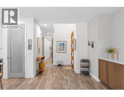 2pc Bathroom - 827 Saucier Avenue, Kelowna, BC V1Y6A4 Photo 14