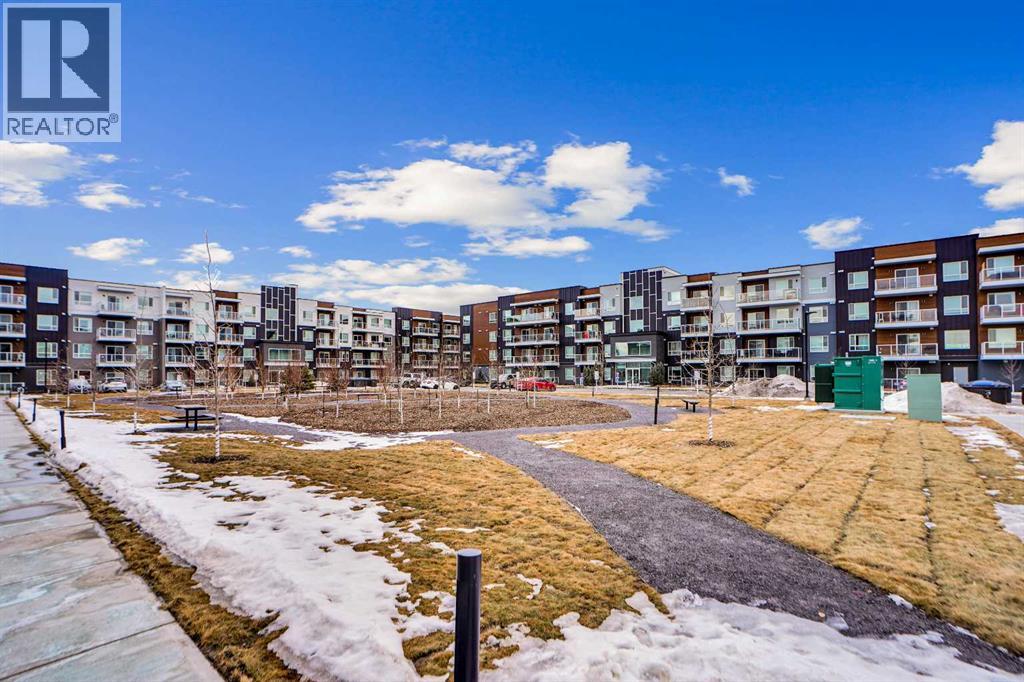 #4407 550 Belmont Street SW - 2