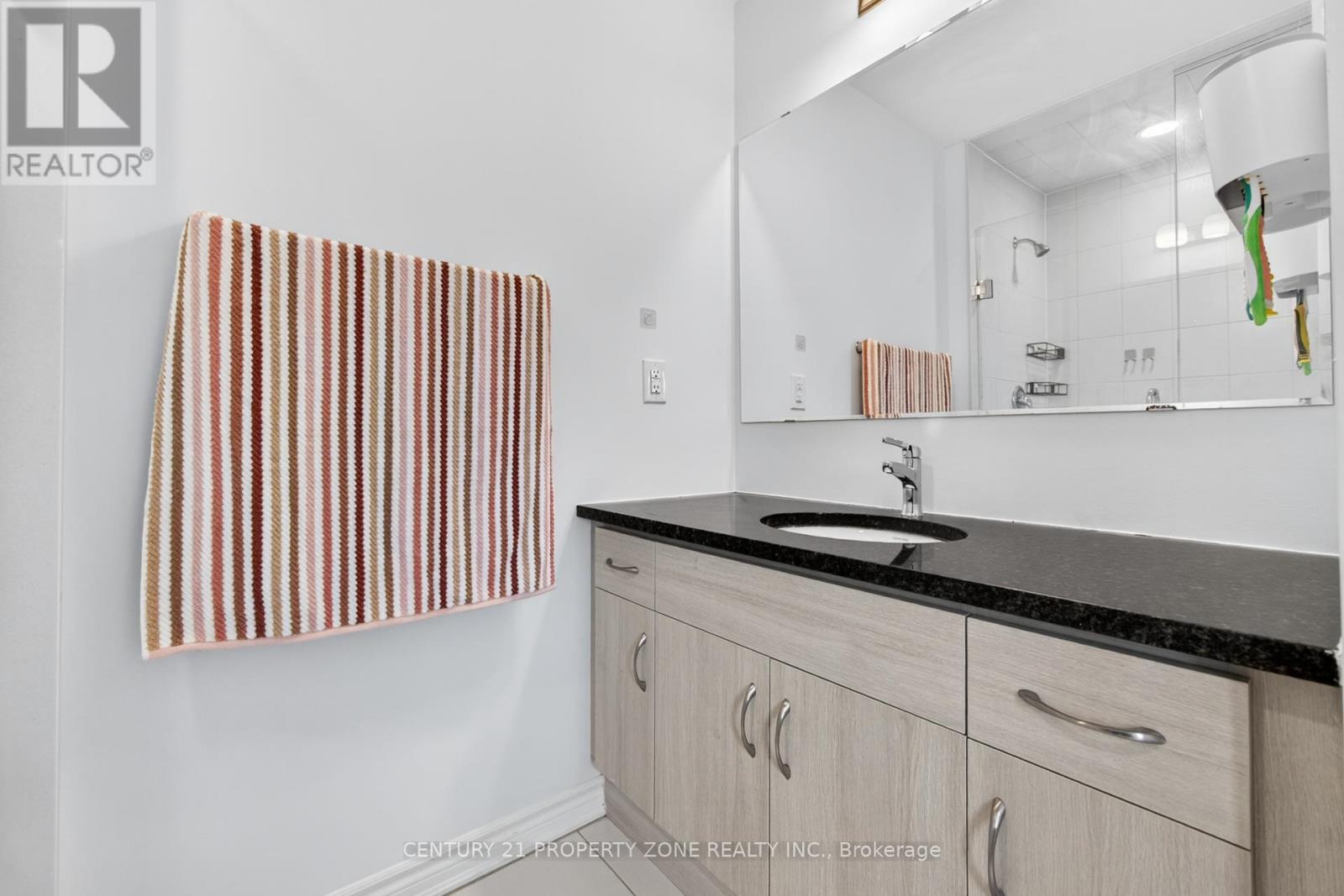 5186 VIOLA DESMOND DRIVE - 43