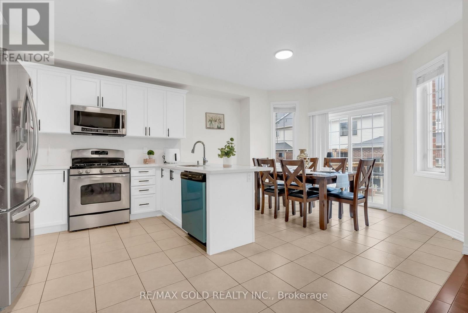 569 MILLER WAY - 12