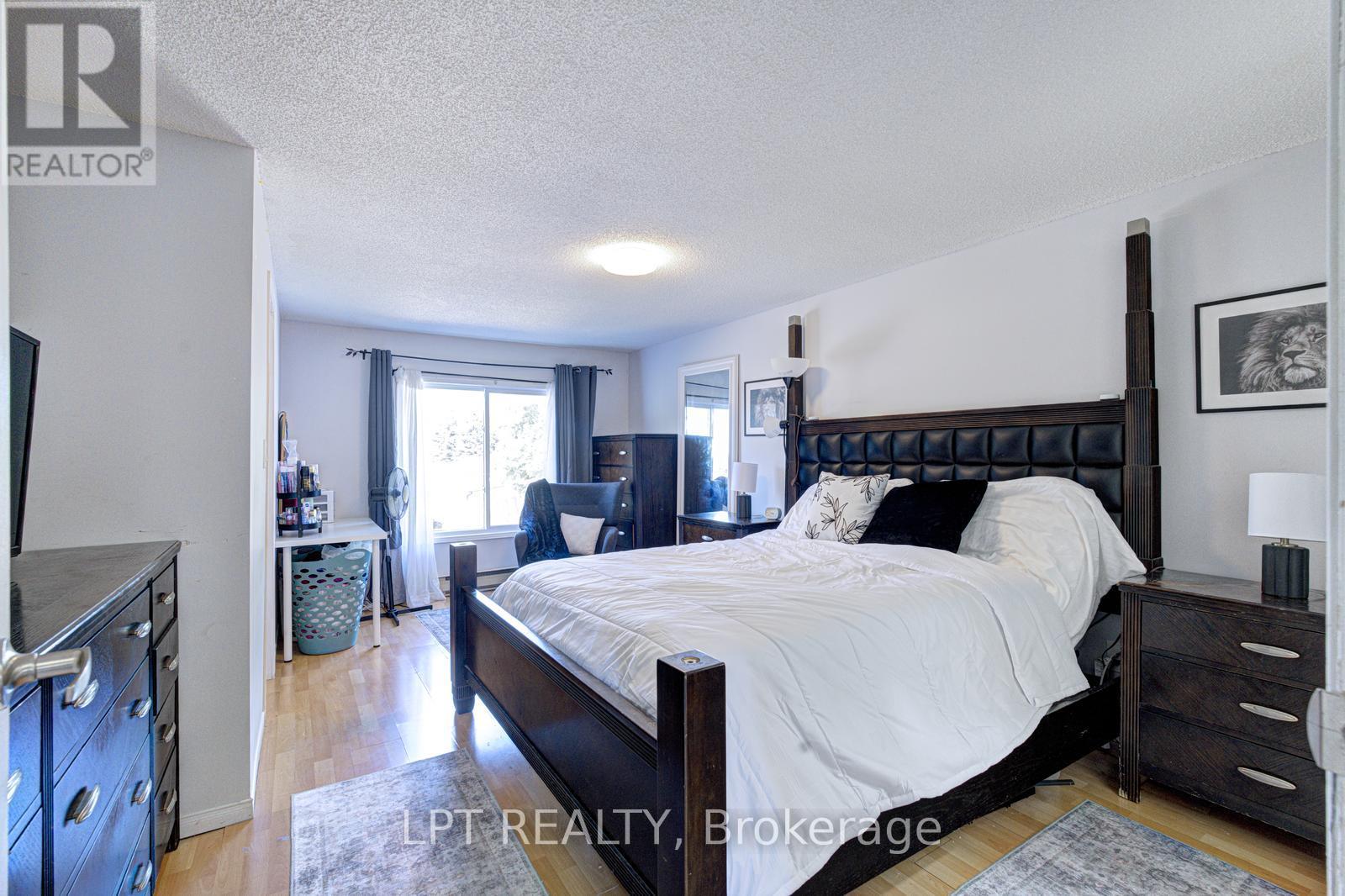30 DAWSON ROAD - 21