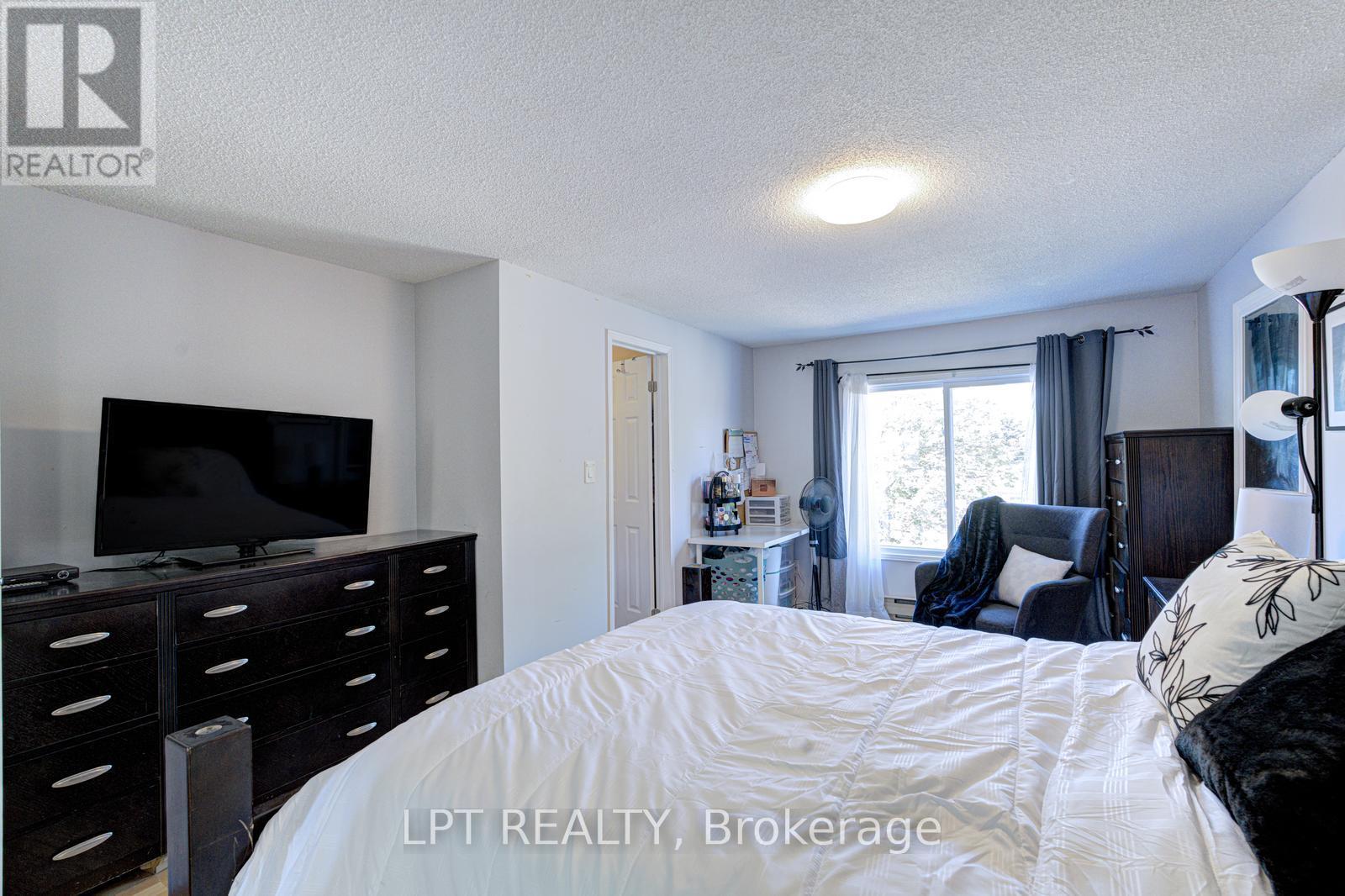 30 DAWSON ROAD - 22