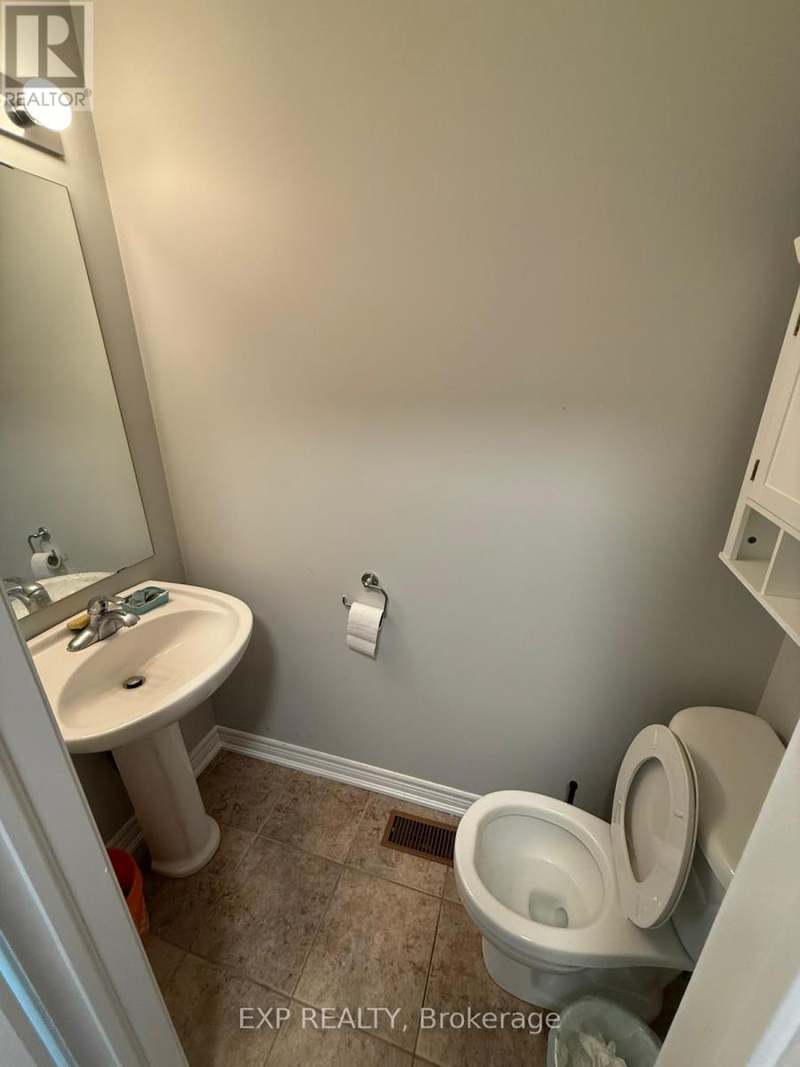 5066 MERCER COMMON - 13