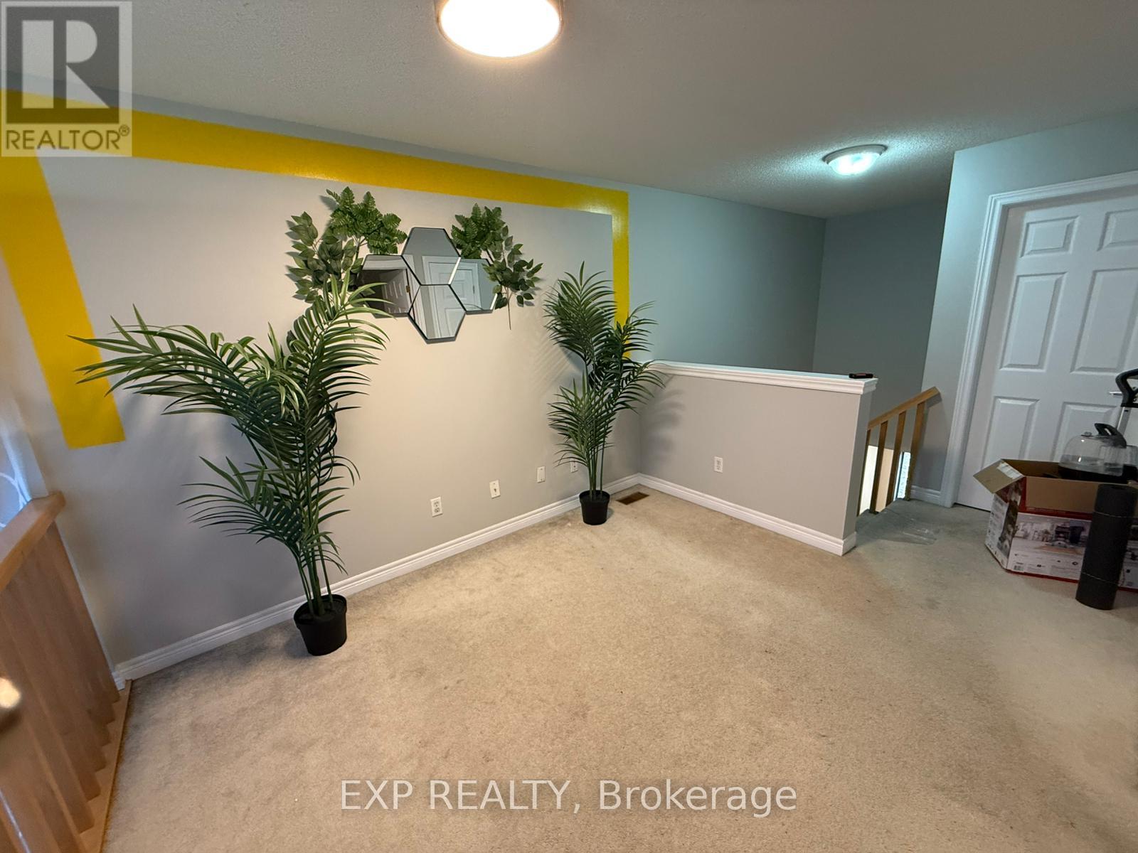 5066 MERCER COMMON - 8