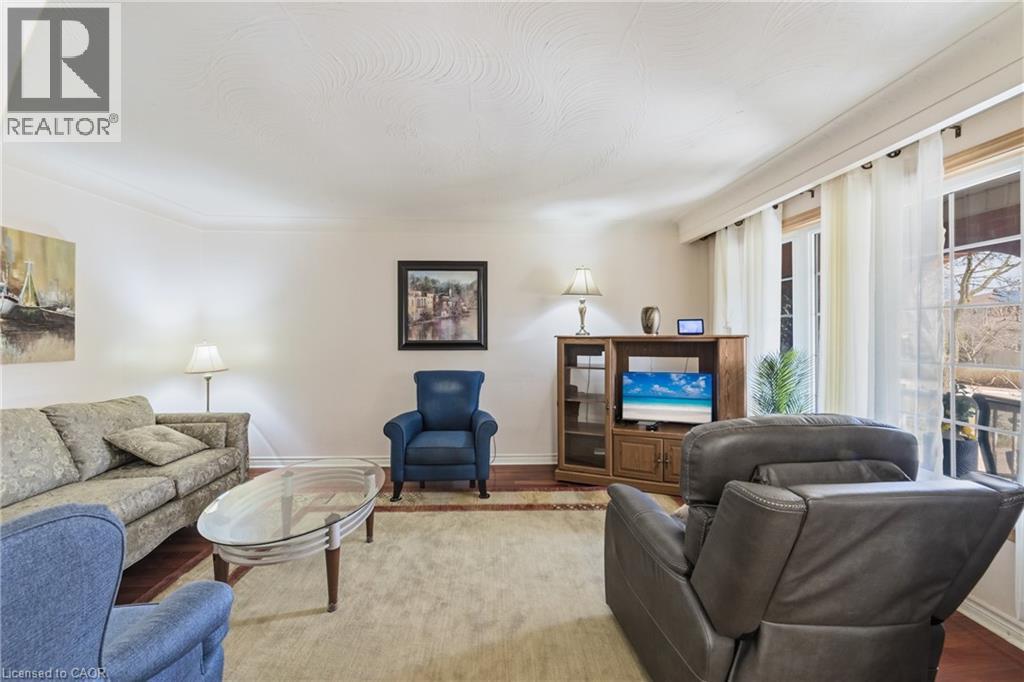 122 GREENCEDAR Drive - 12