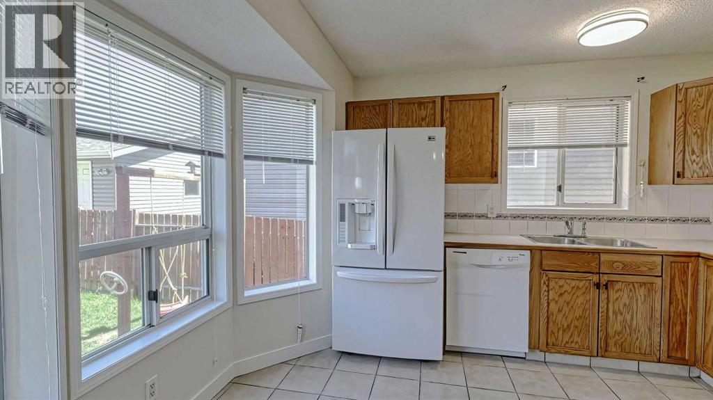 157 Harvest Gold Heights NE - 13