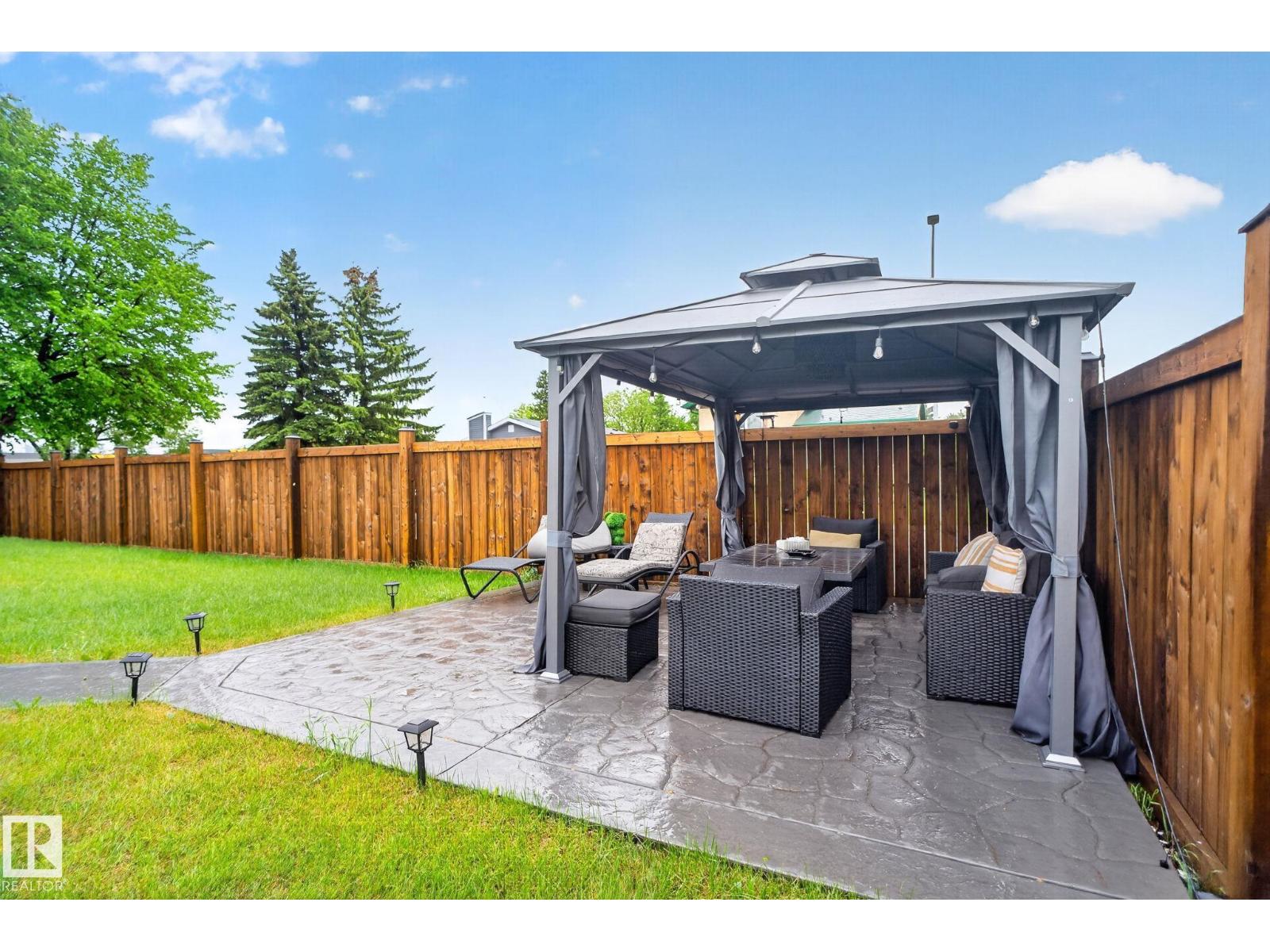 17404 95 ST NW - 4