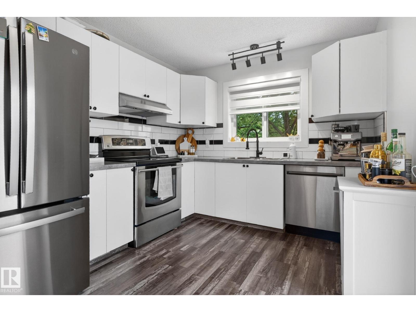 17404 95 ST NW - 13