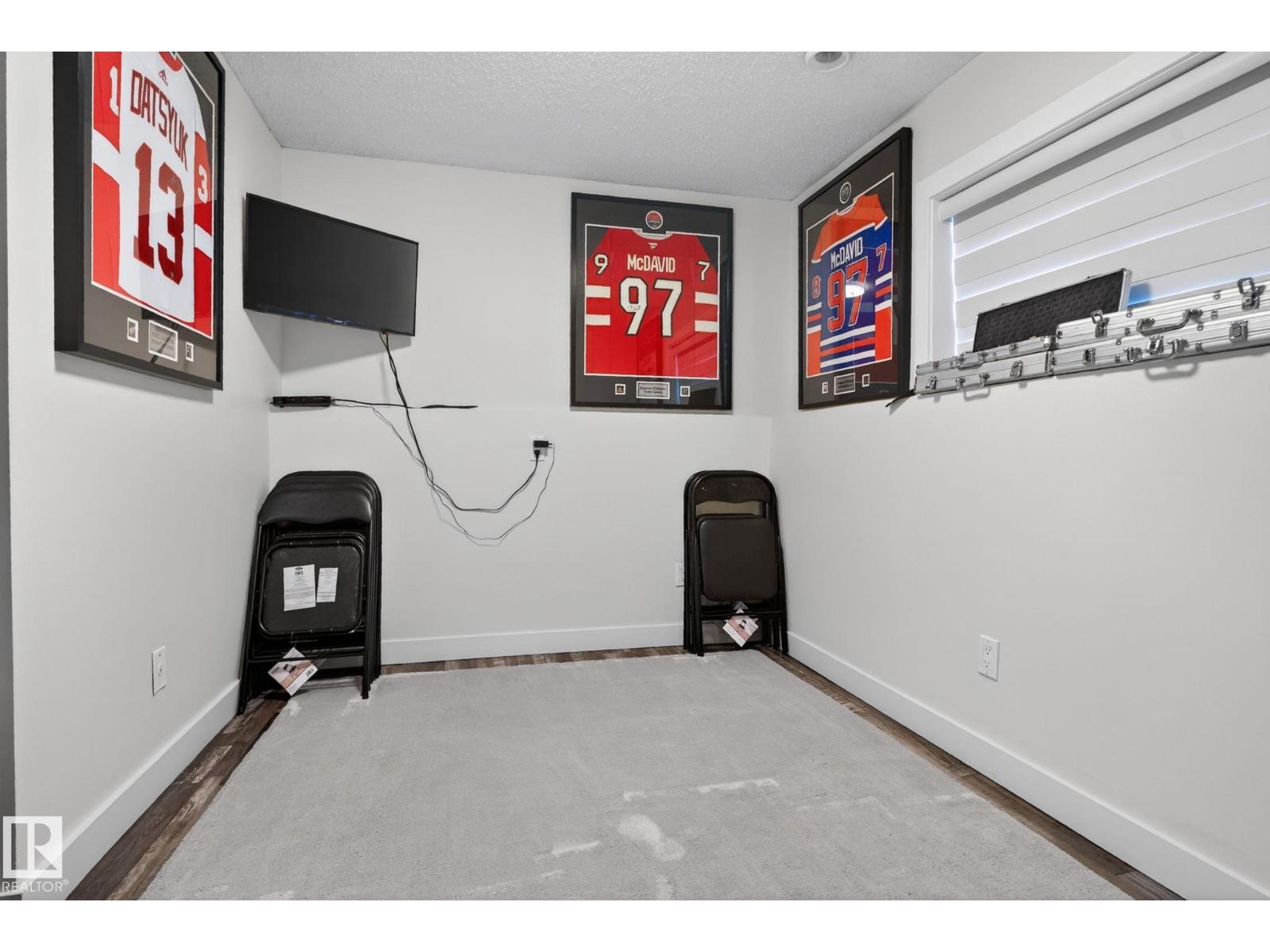 17404 95 ST NW - 24