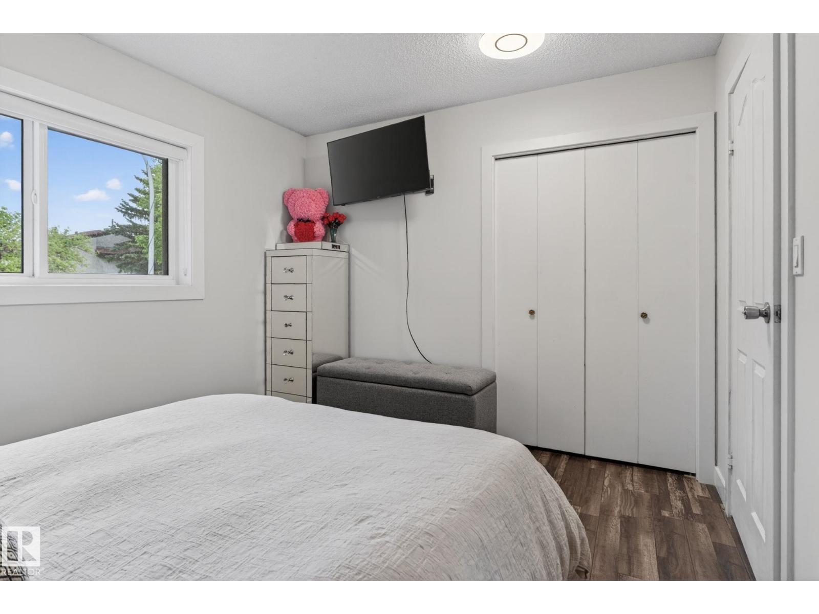17404 95 ST NW - 16