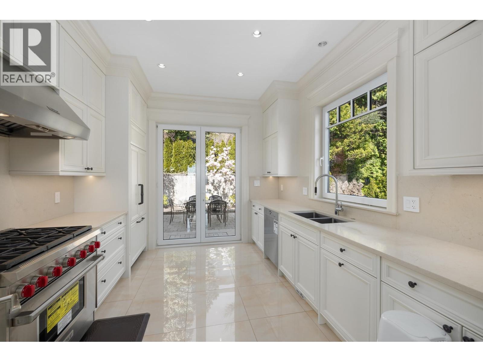 1365 WHITBY ROAD, West Vancouver
