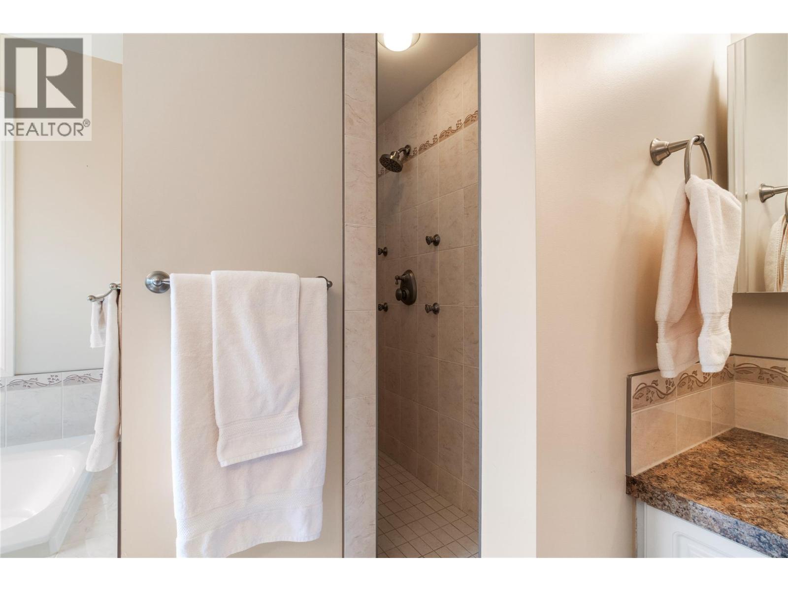 3800 60 Street NW - 36